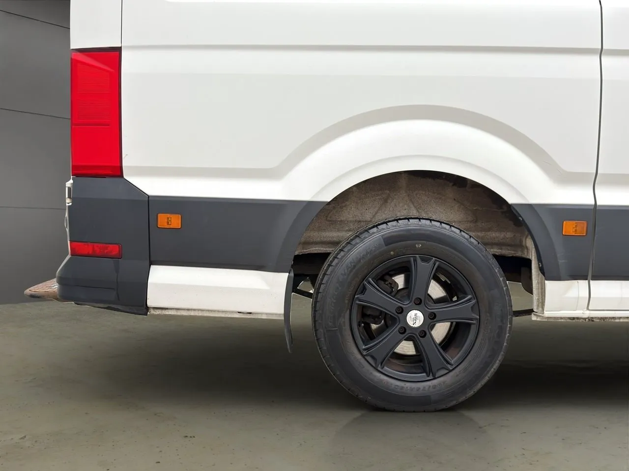Vehicle image 30