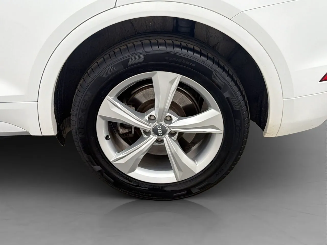 Vehicle image 31