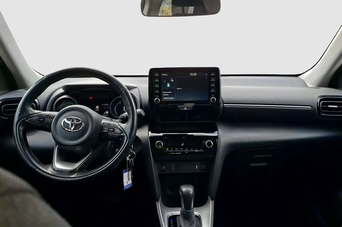 Vehicle image 9