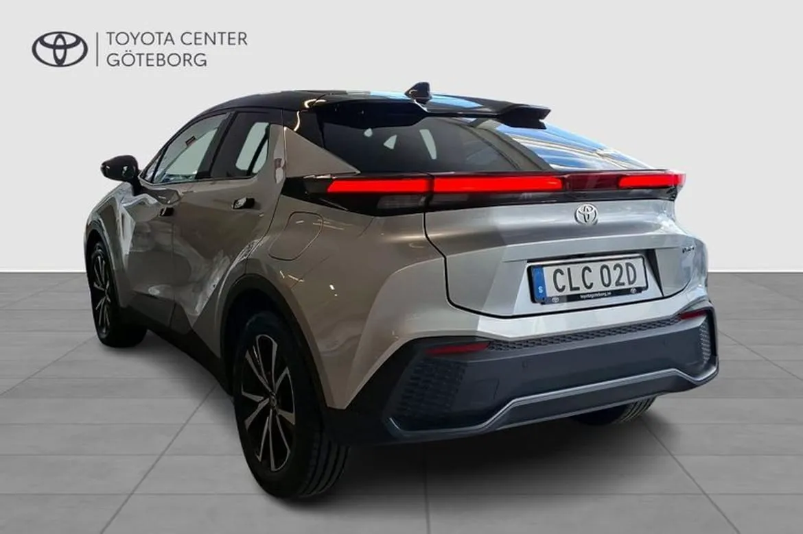 Vehicle image 2