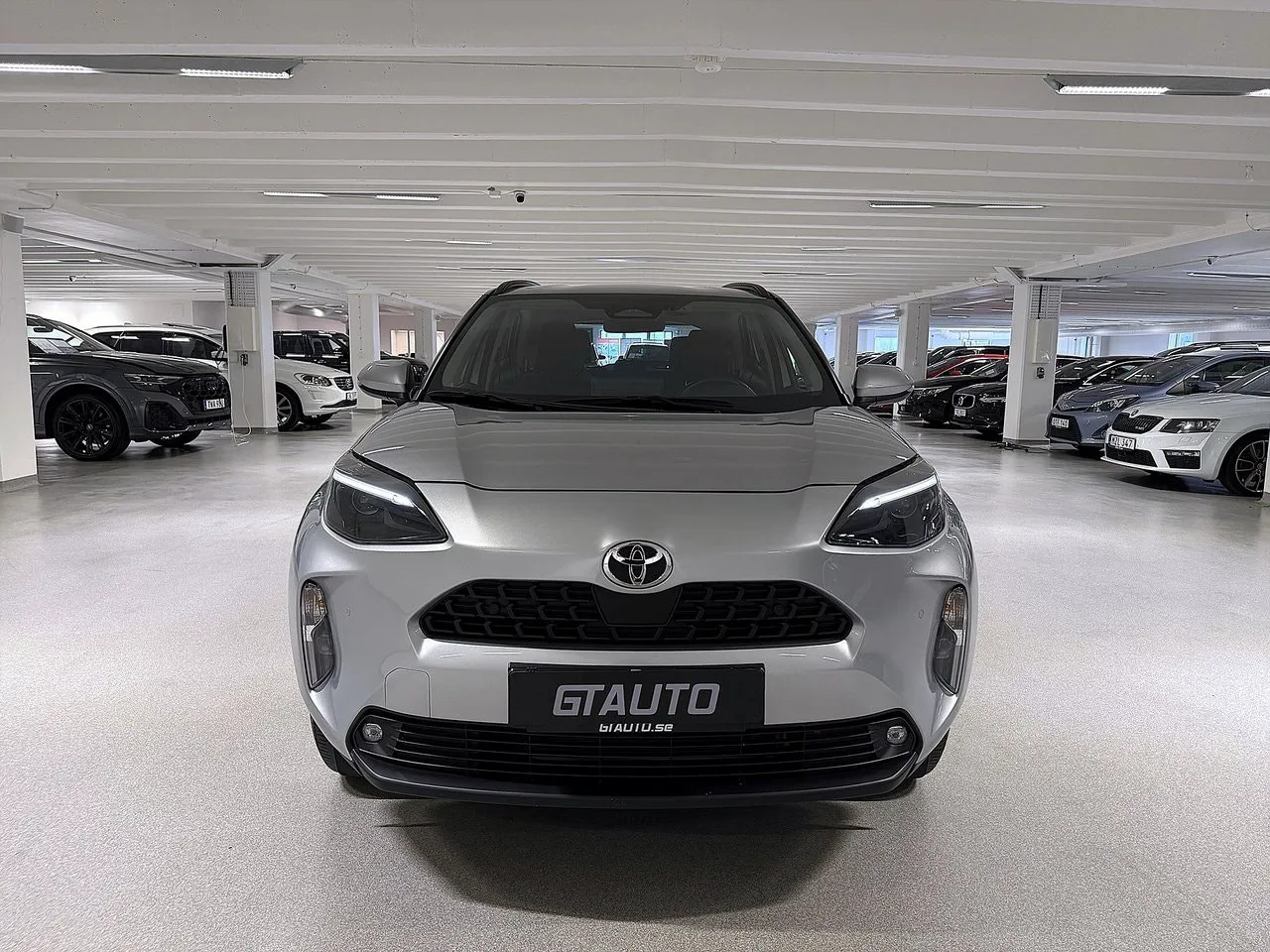 Vehicle image 2
