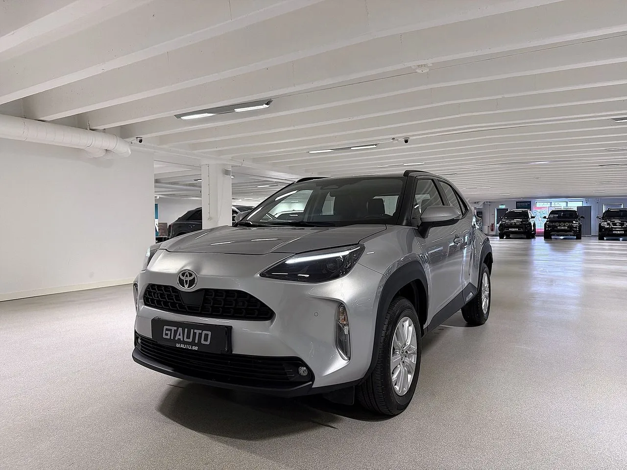 Vehicle image 7
