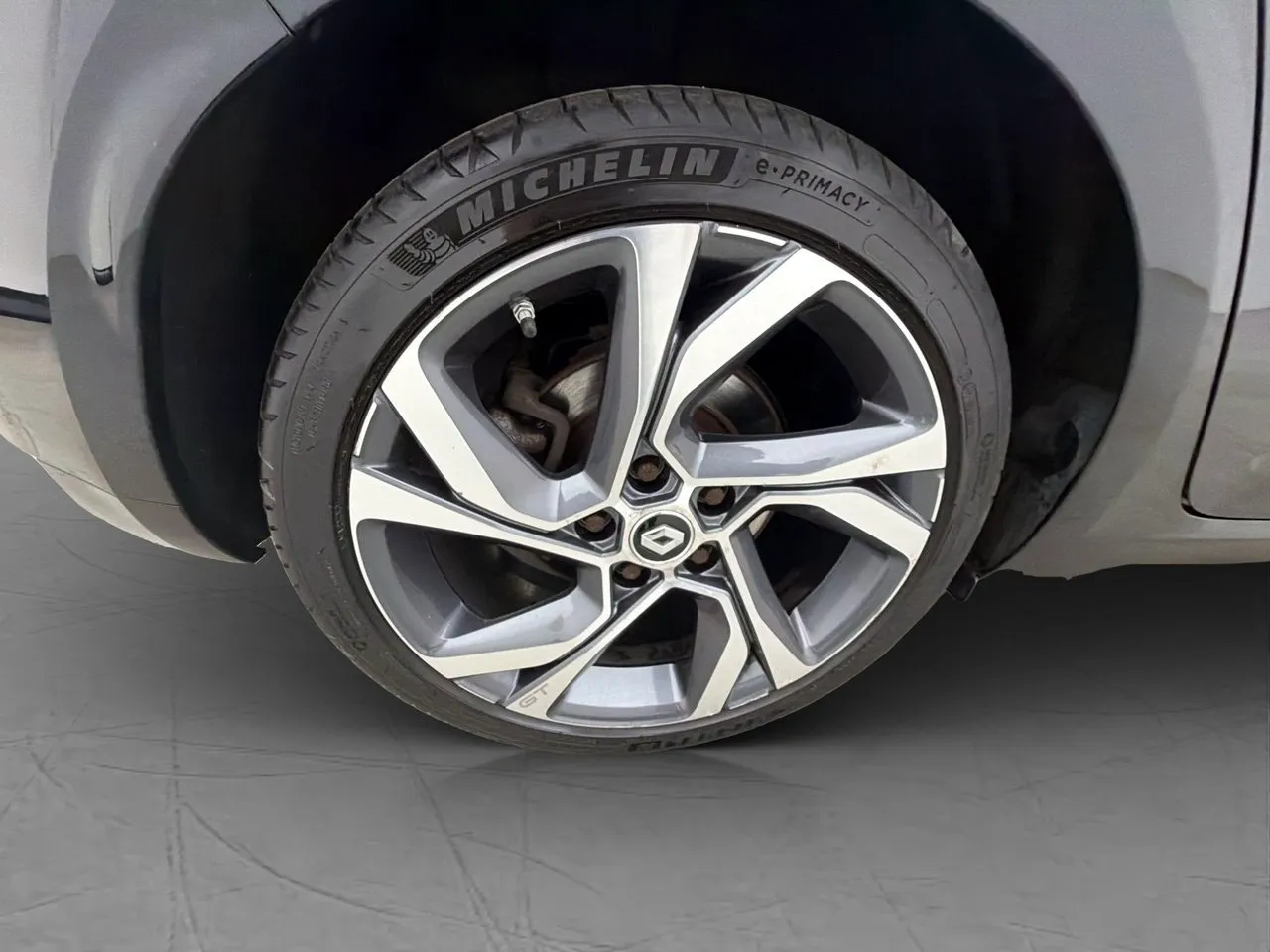 Vehicle image 30