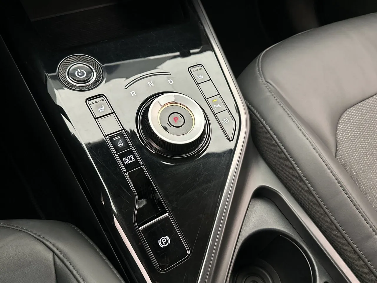 Vehicle image 24