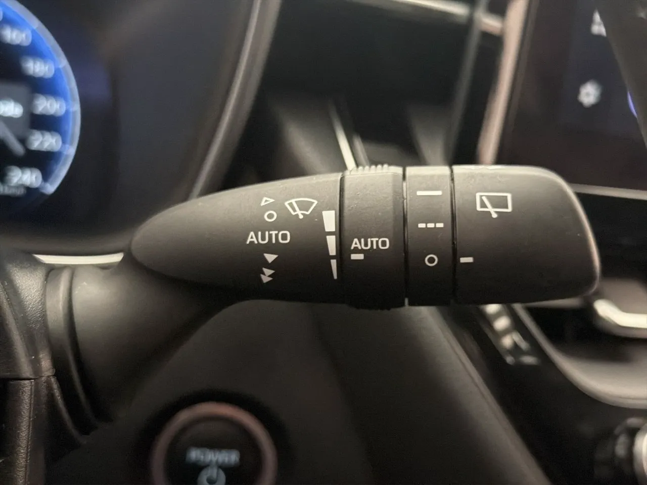 Vehicle image 28
