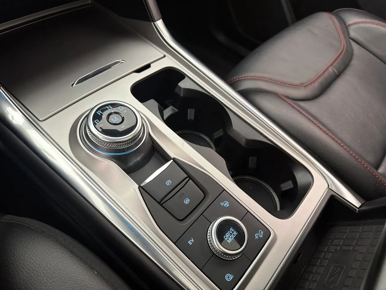 Vehicle image 26
