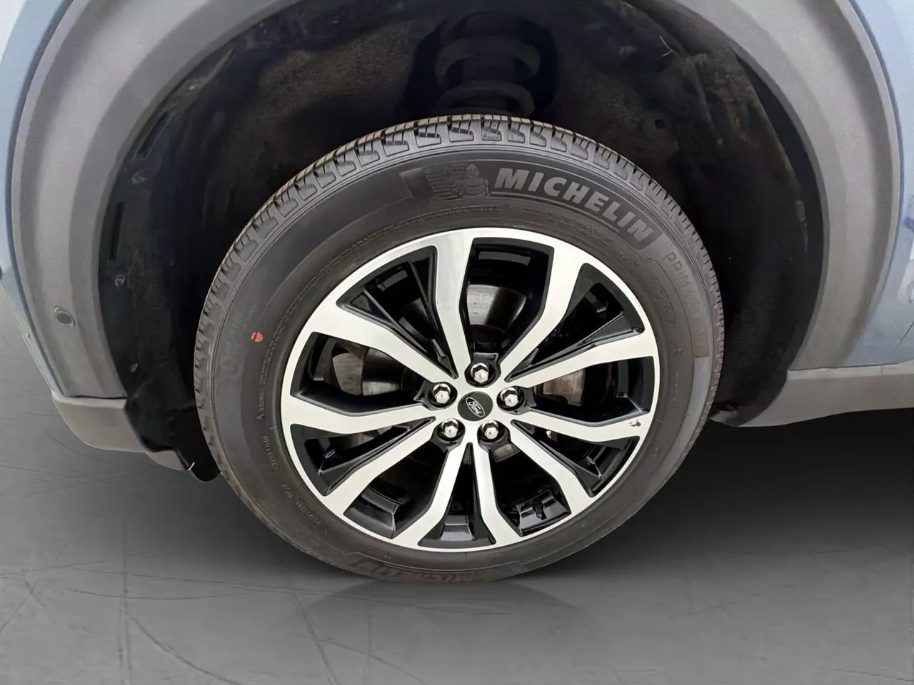 Vehicle image 35
