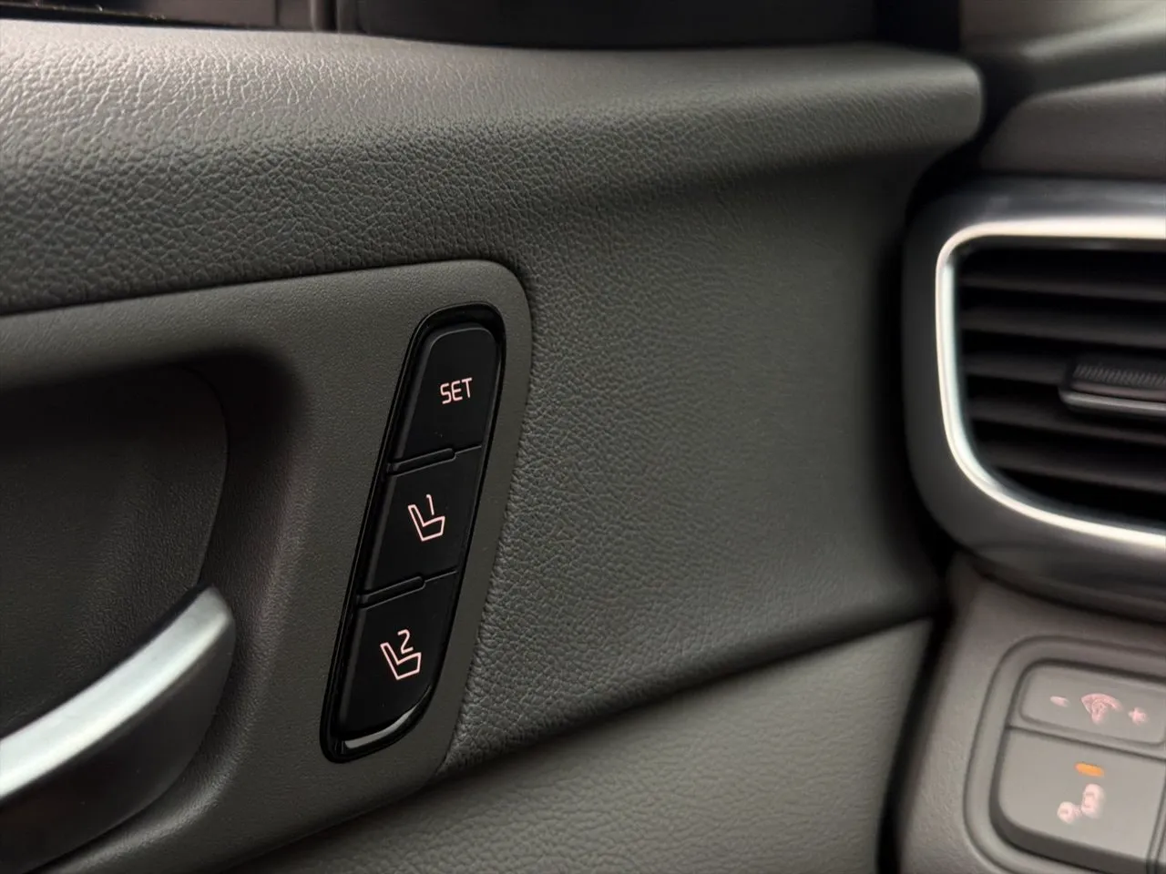Vehicle image 29