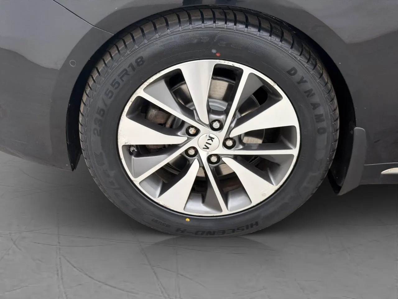 Vehicle image 30