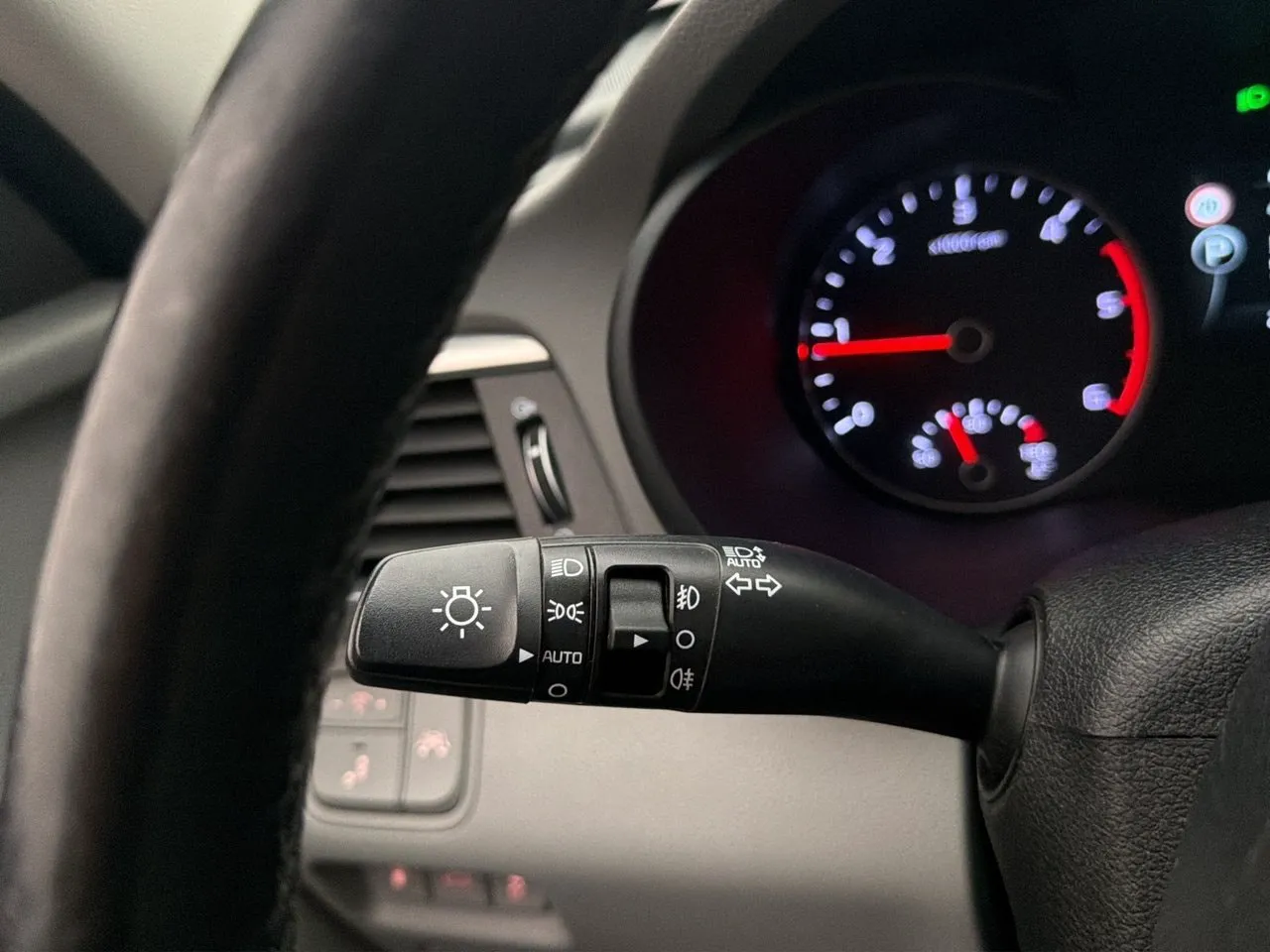 Vehicle image 27