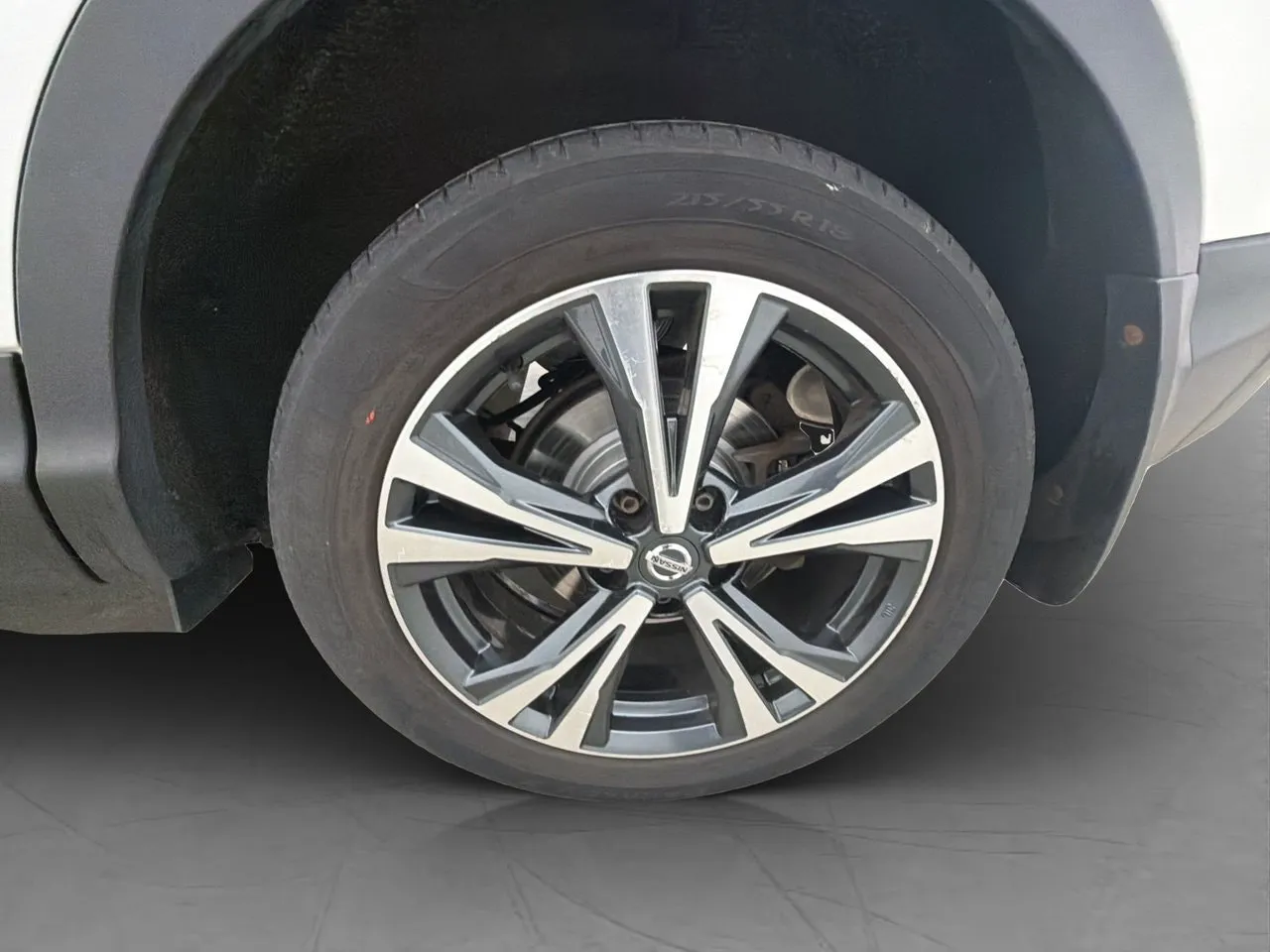 Vehicle image 30