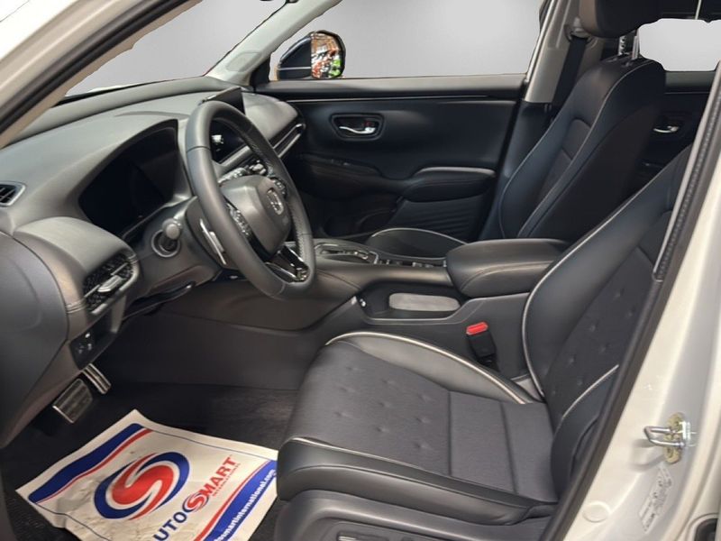 Honda ZR-V bild 8