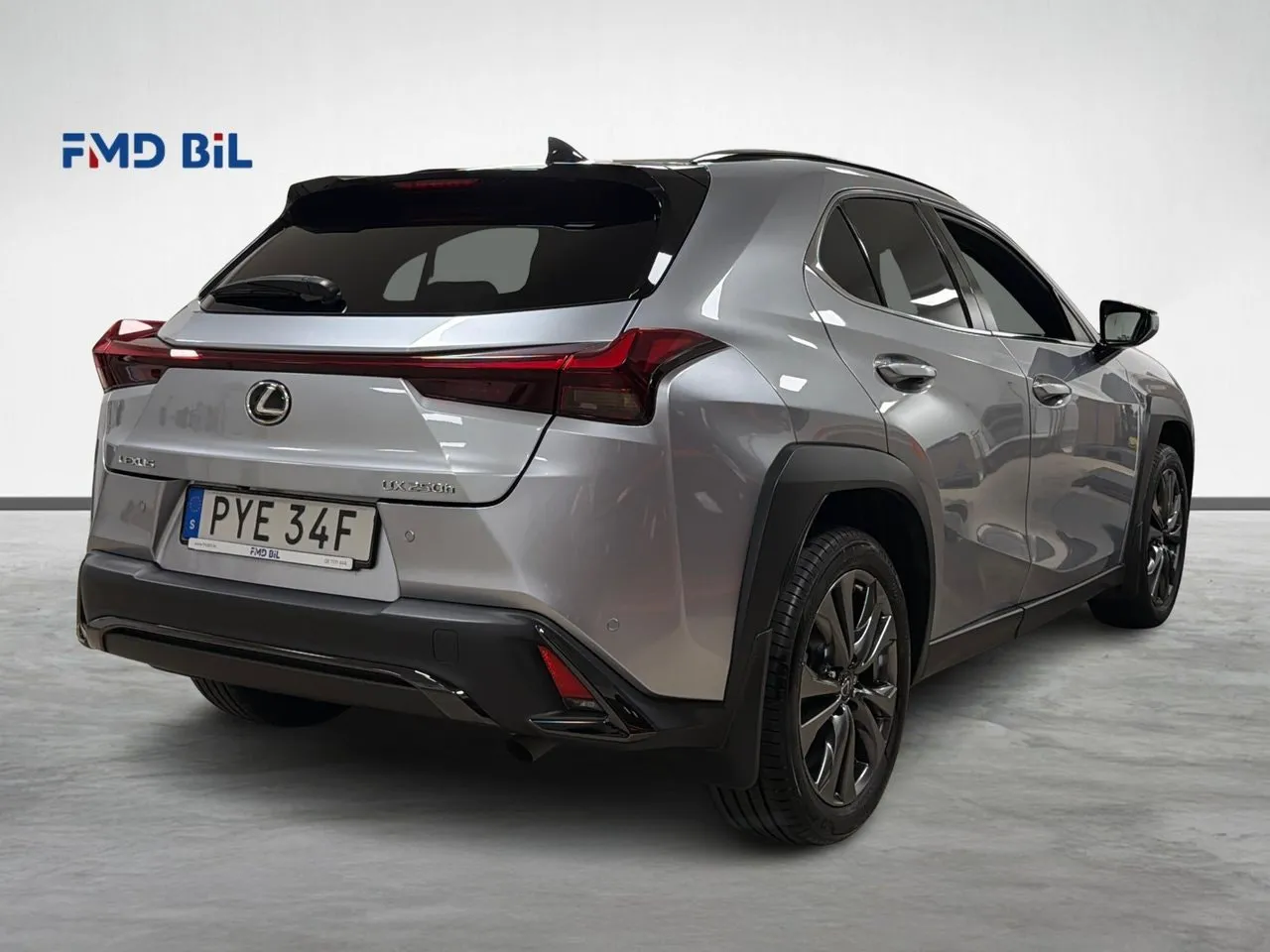 Vehicle image 6