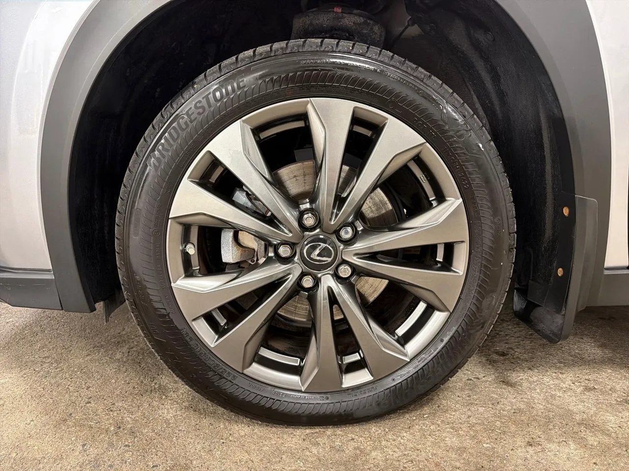 Vehicle image 30