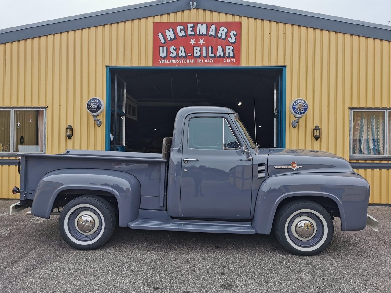 Ford F-100