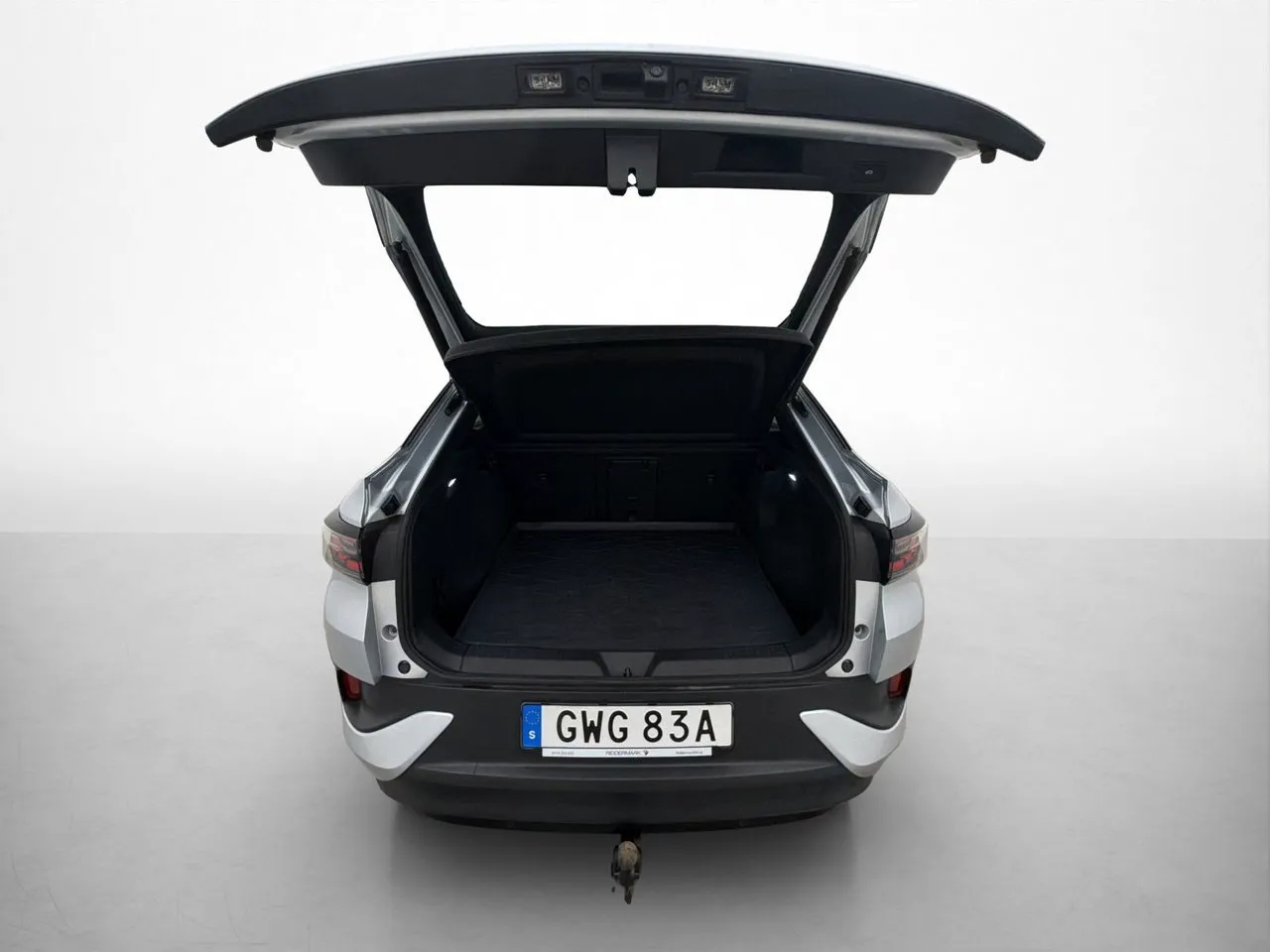 Vehicle image 32
