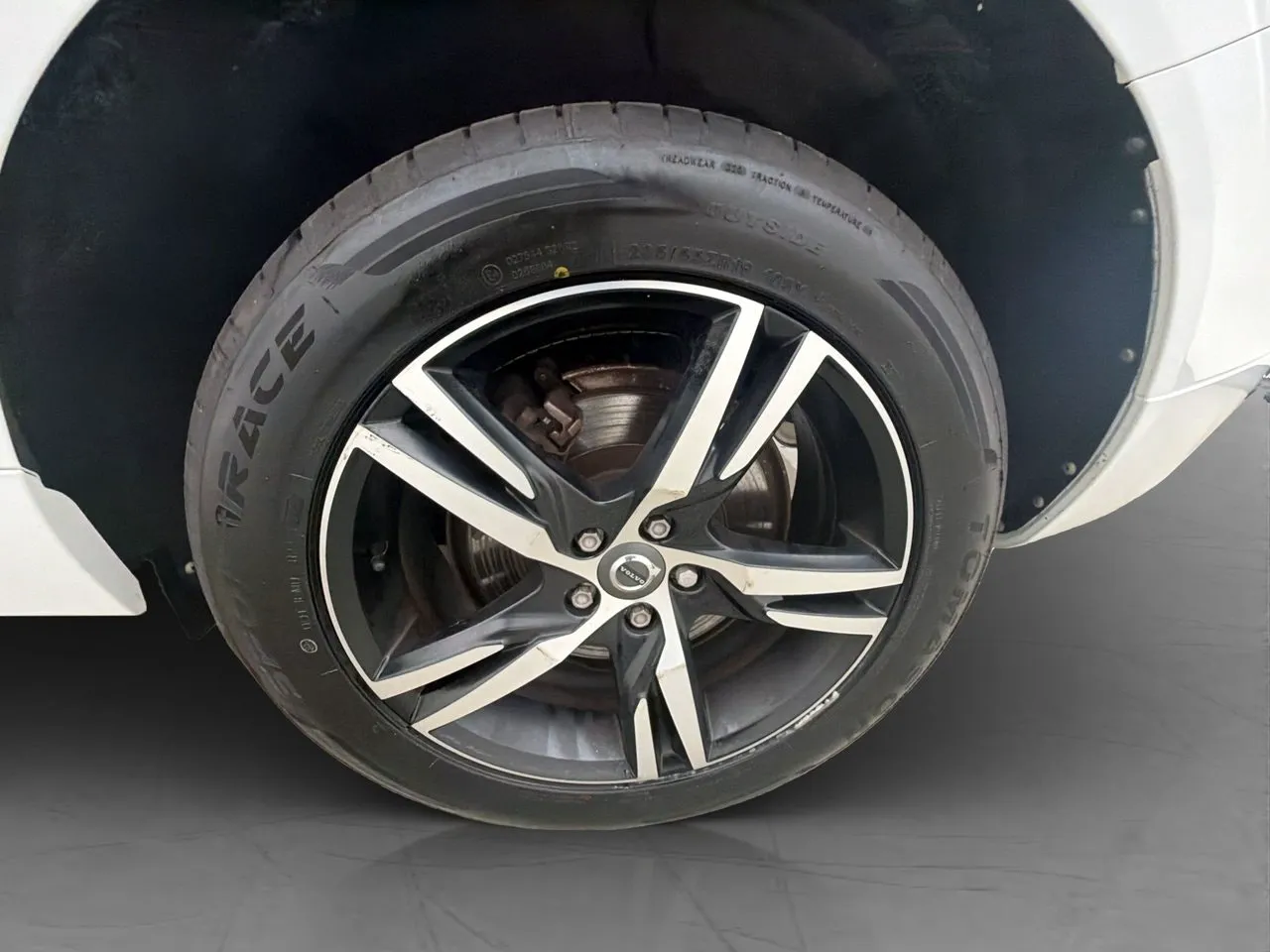 Vehicle image 33