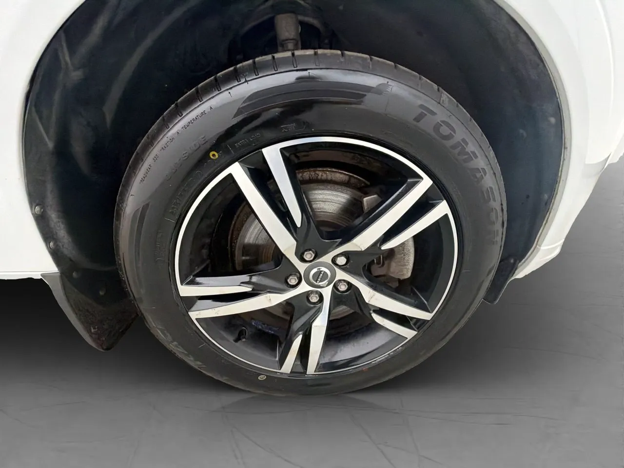 Vehicle image 35