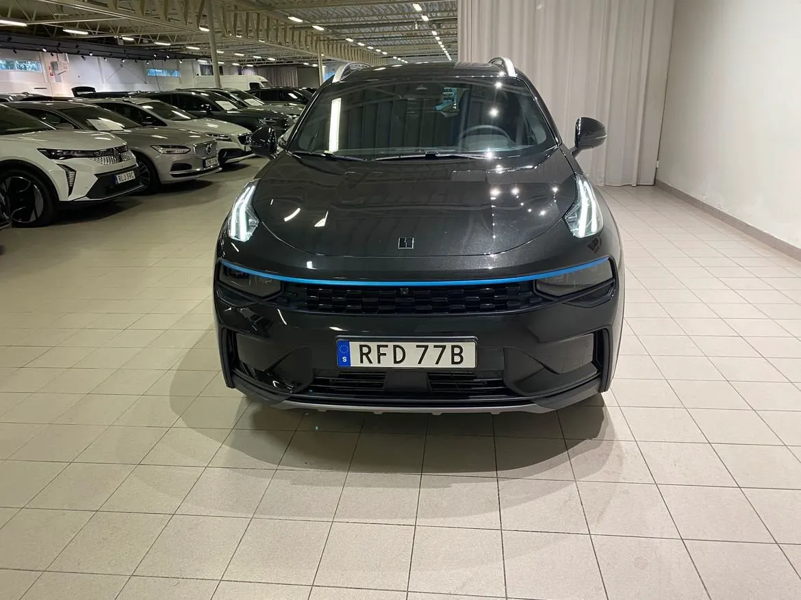 Vehicle image 7