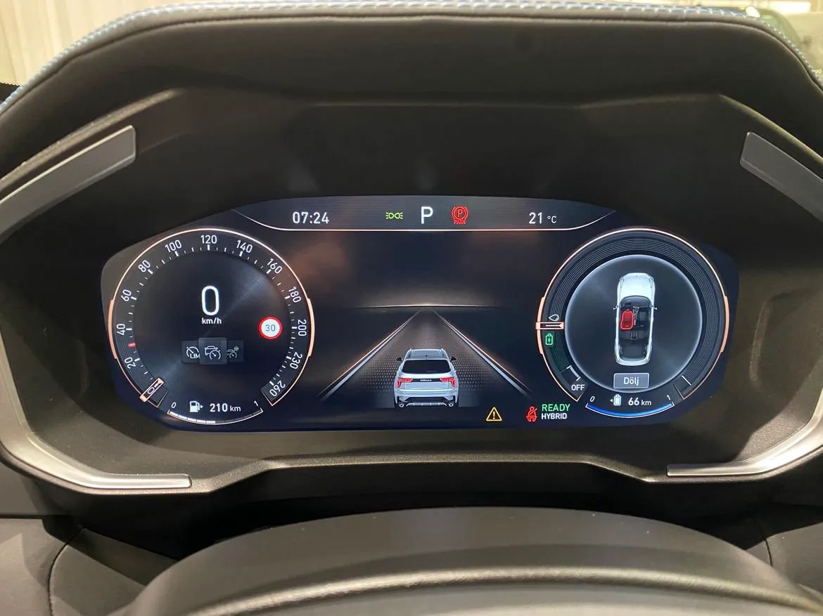 Vehicle image 10