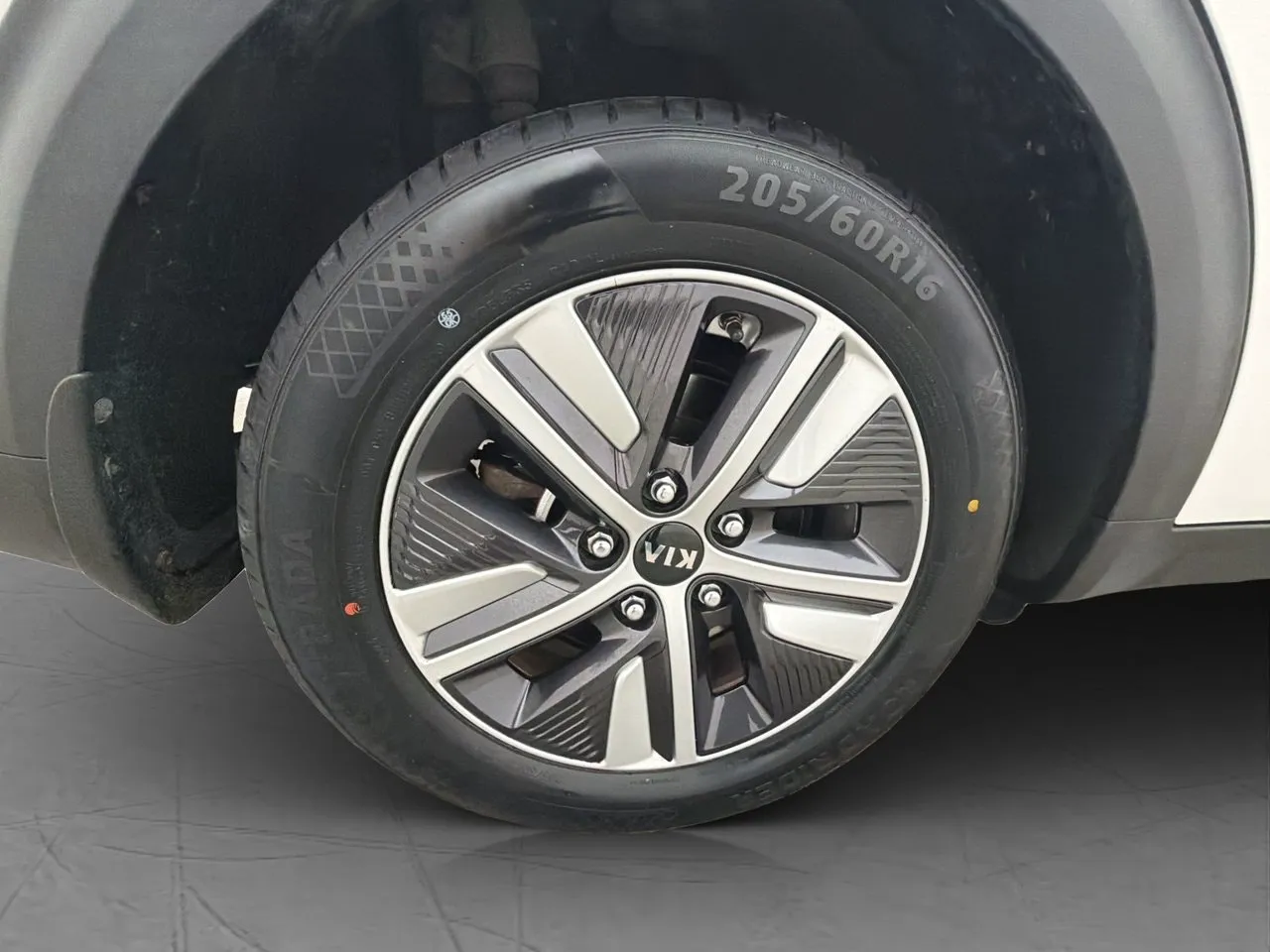 Vehicle image 31