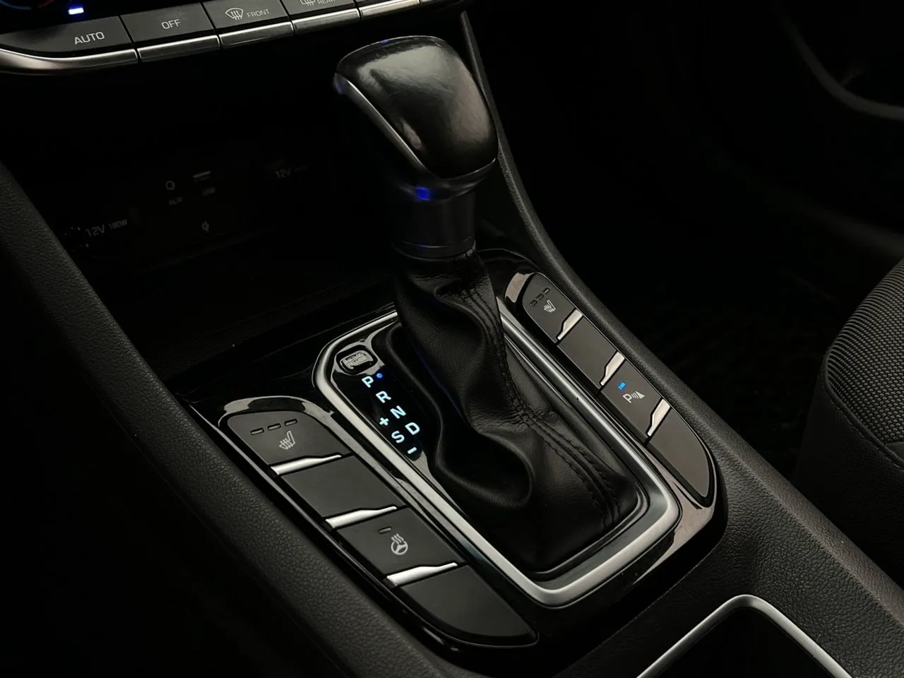 Vehicle image 24