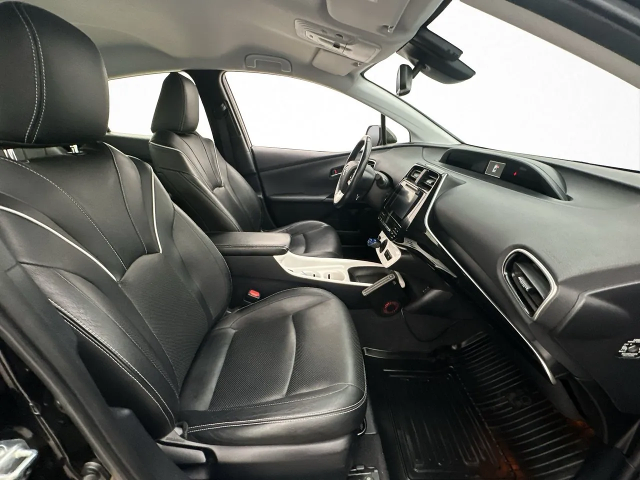 Vehicle image 25