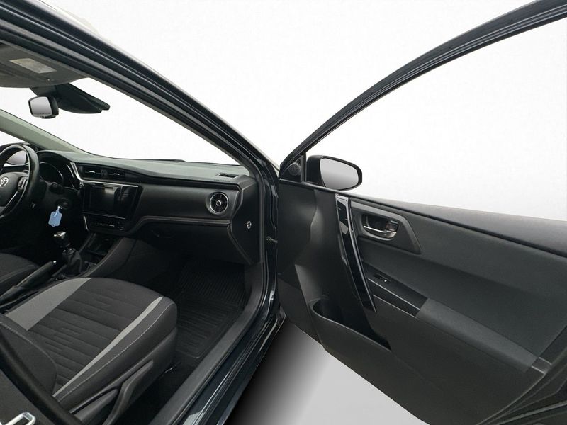 Toyota Auris bild 24