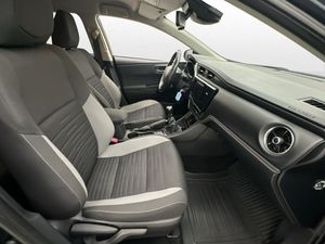 Toyota Auris bild 23