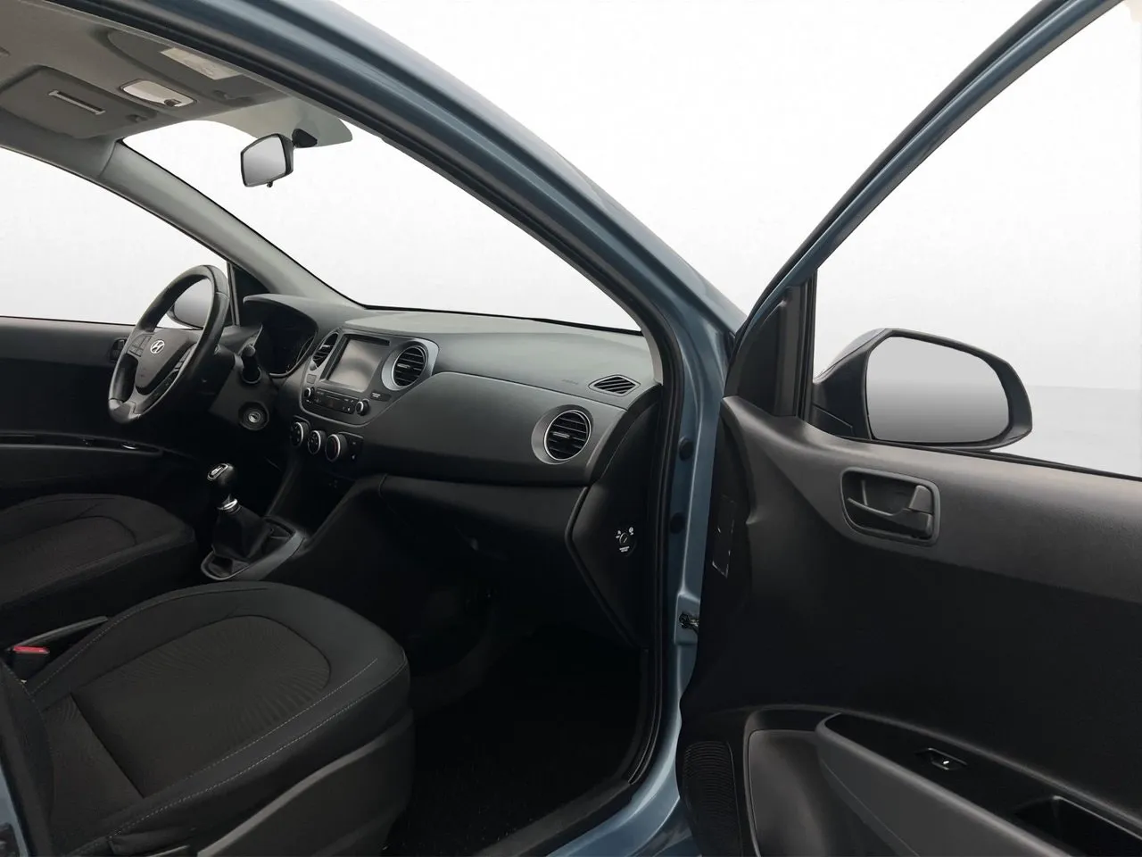 Vehicle image 21