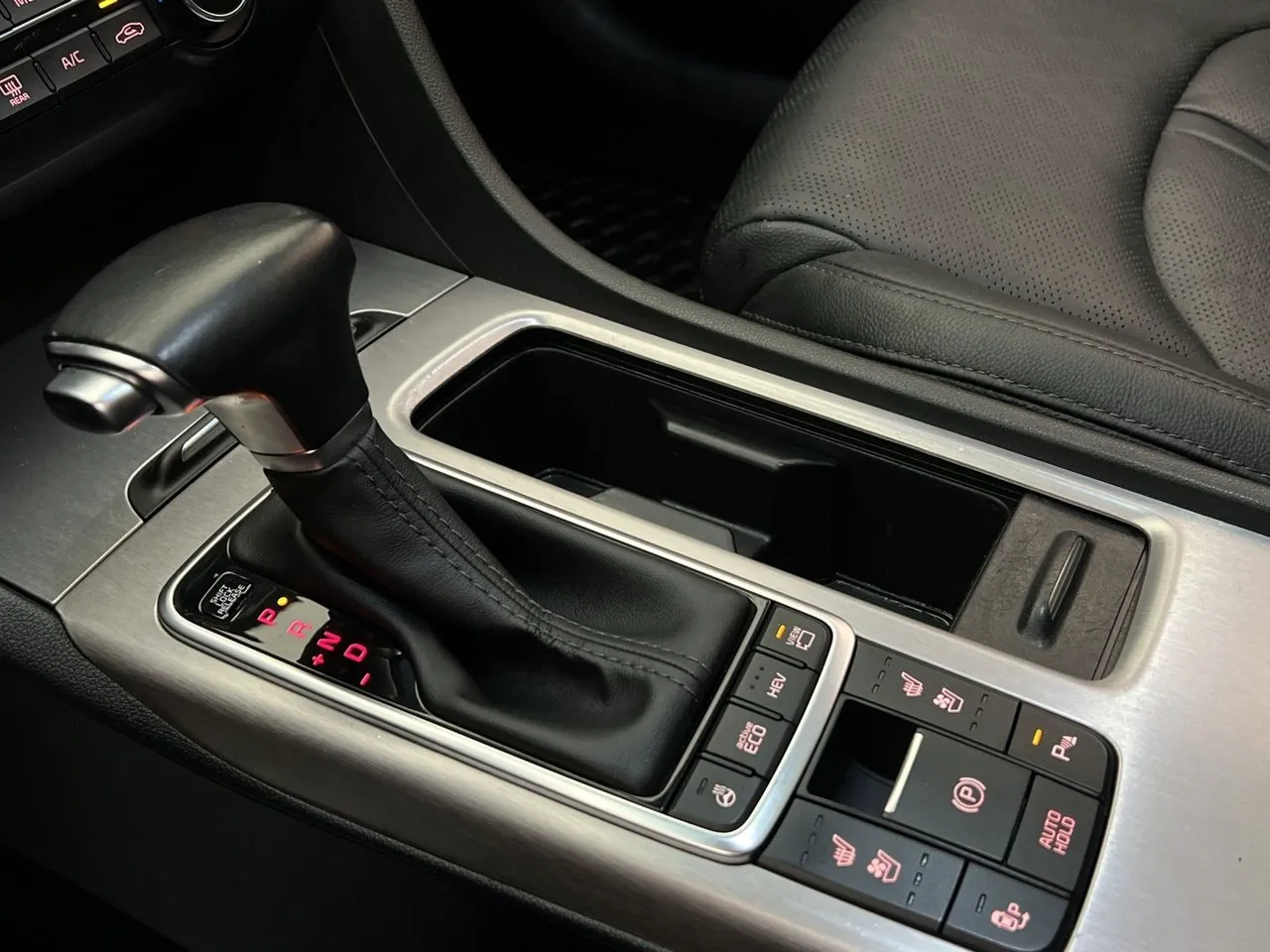 Vehicle image 26