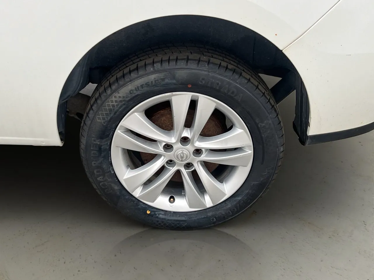 Vehicle image 23