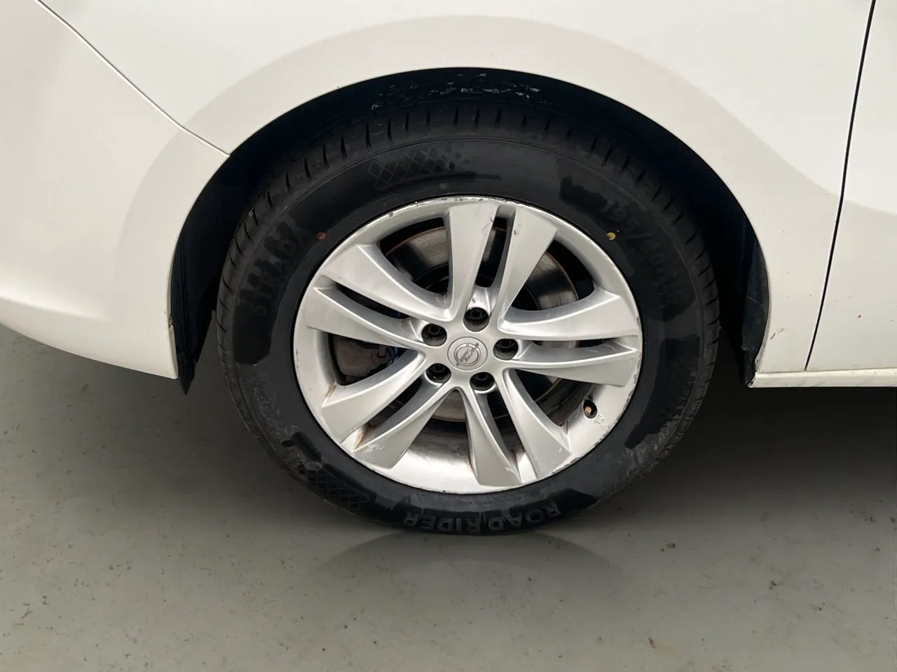 Vehicle image 22