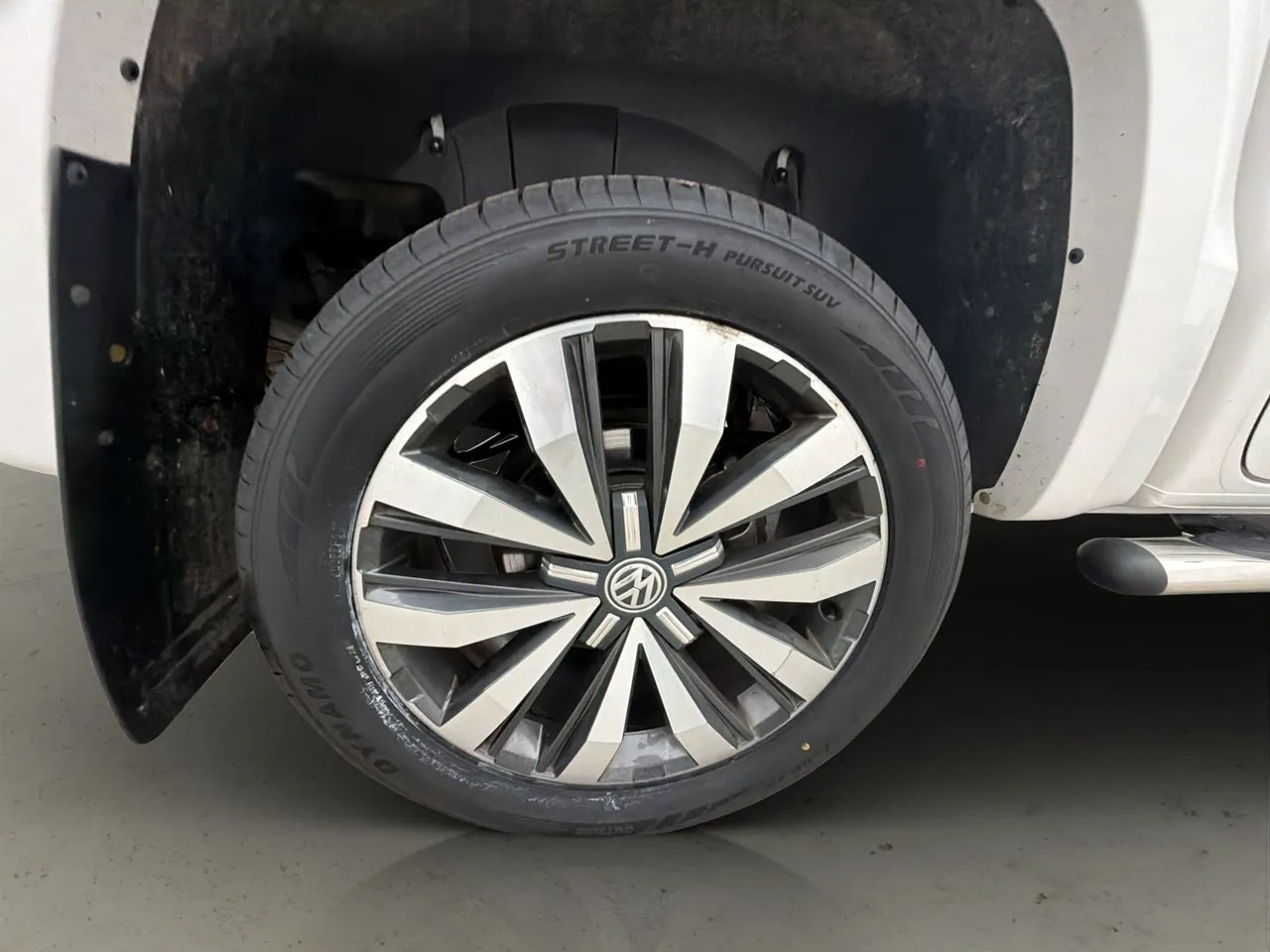 Vehicle image 33