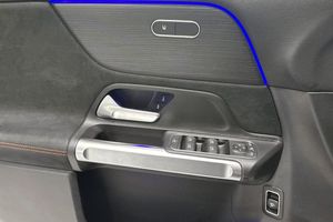 Mercedes GLB220 bild 16