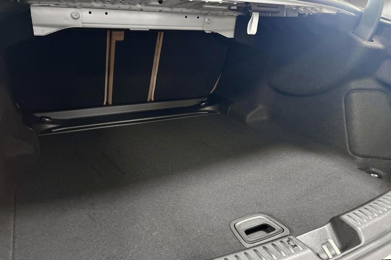 Mercedes E220 bild 14