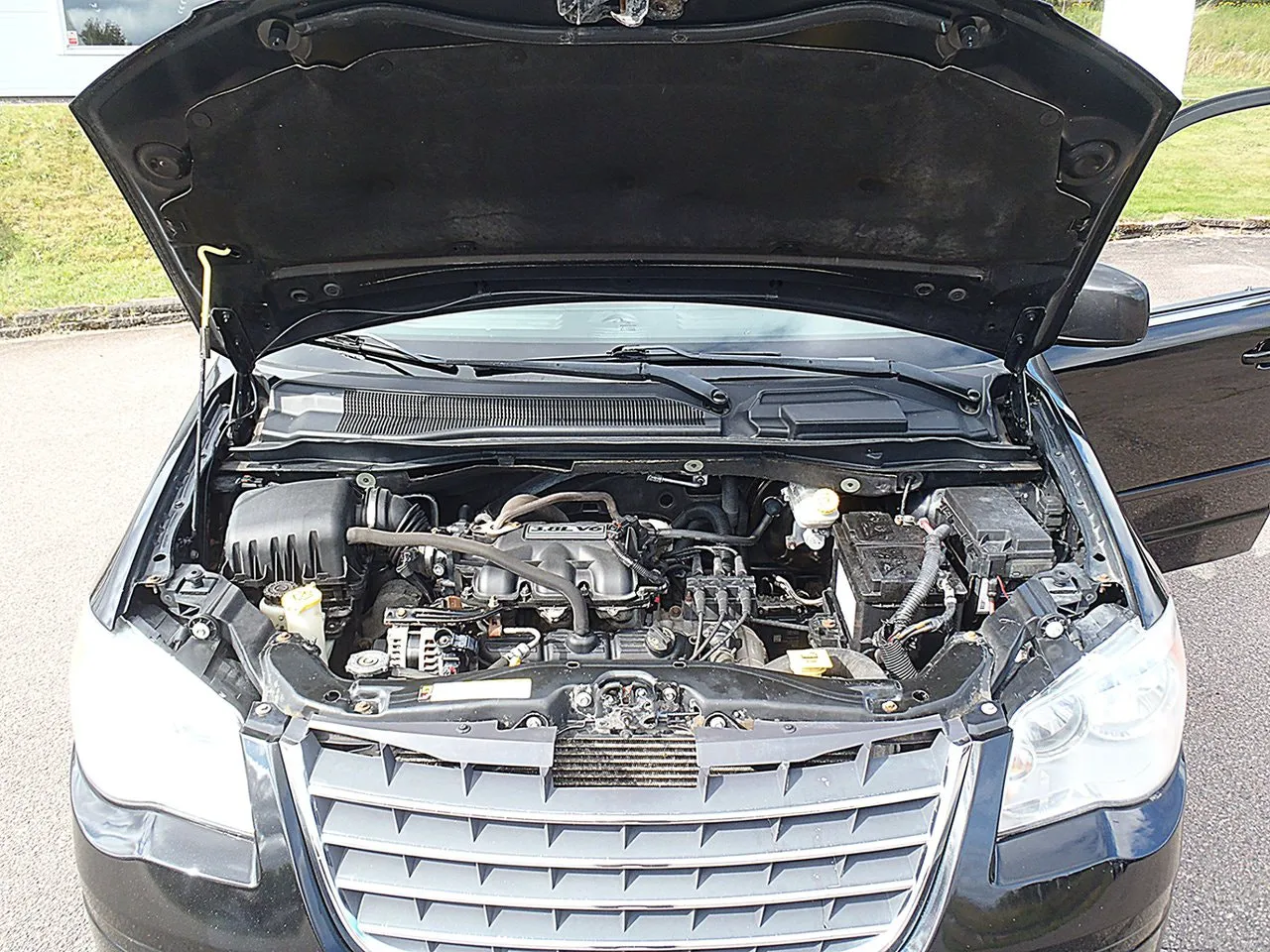 Vehicle image 13