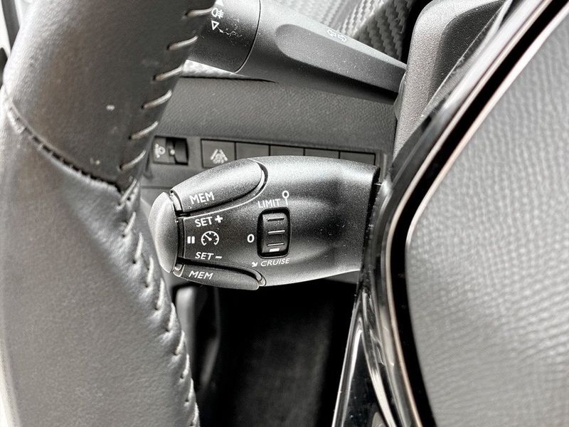 Peugeot e-208 bild 8
