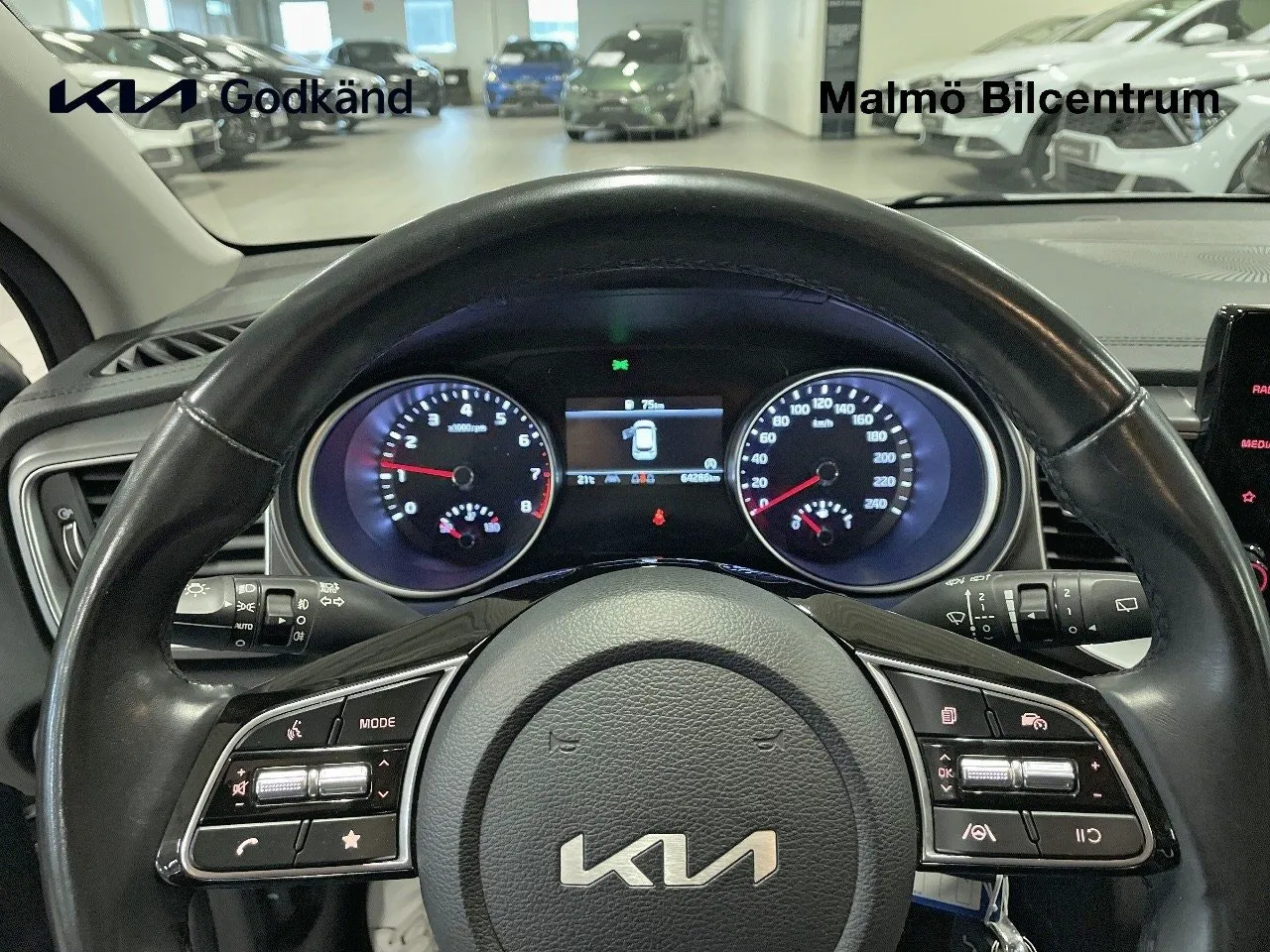 Vehicle image 14