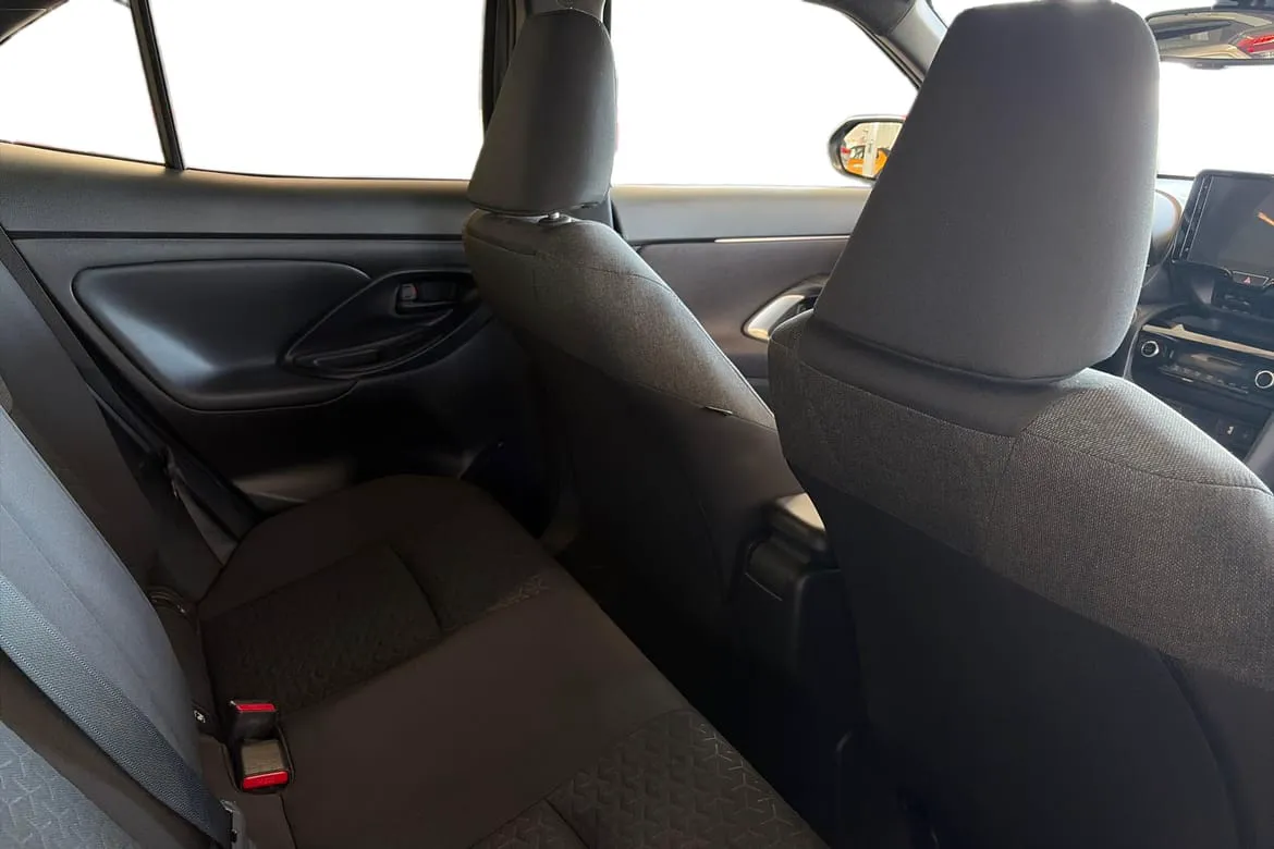 Vehicle image 7