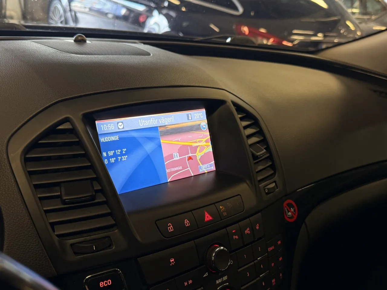Vehicle image 14