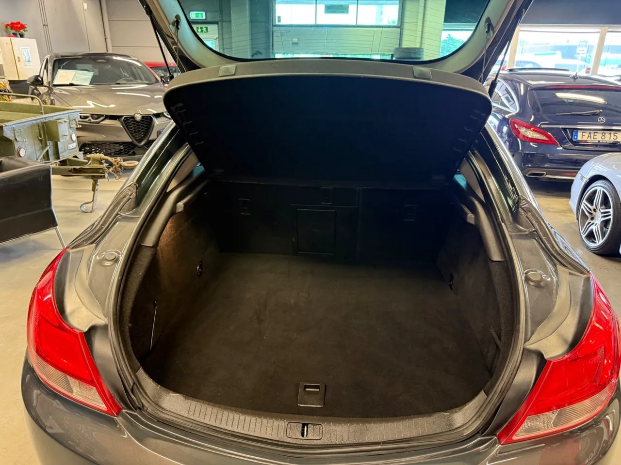 Vehicle image 20