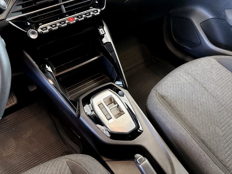 Peugeot 208 bild 11