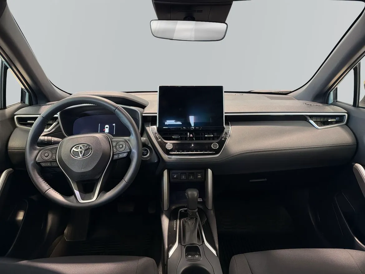 Vehicle image 7