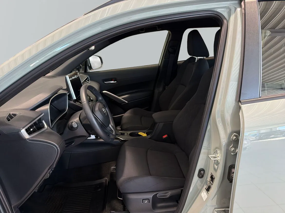 Vehicle image 11