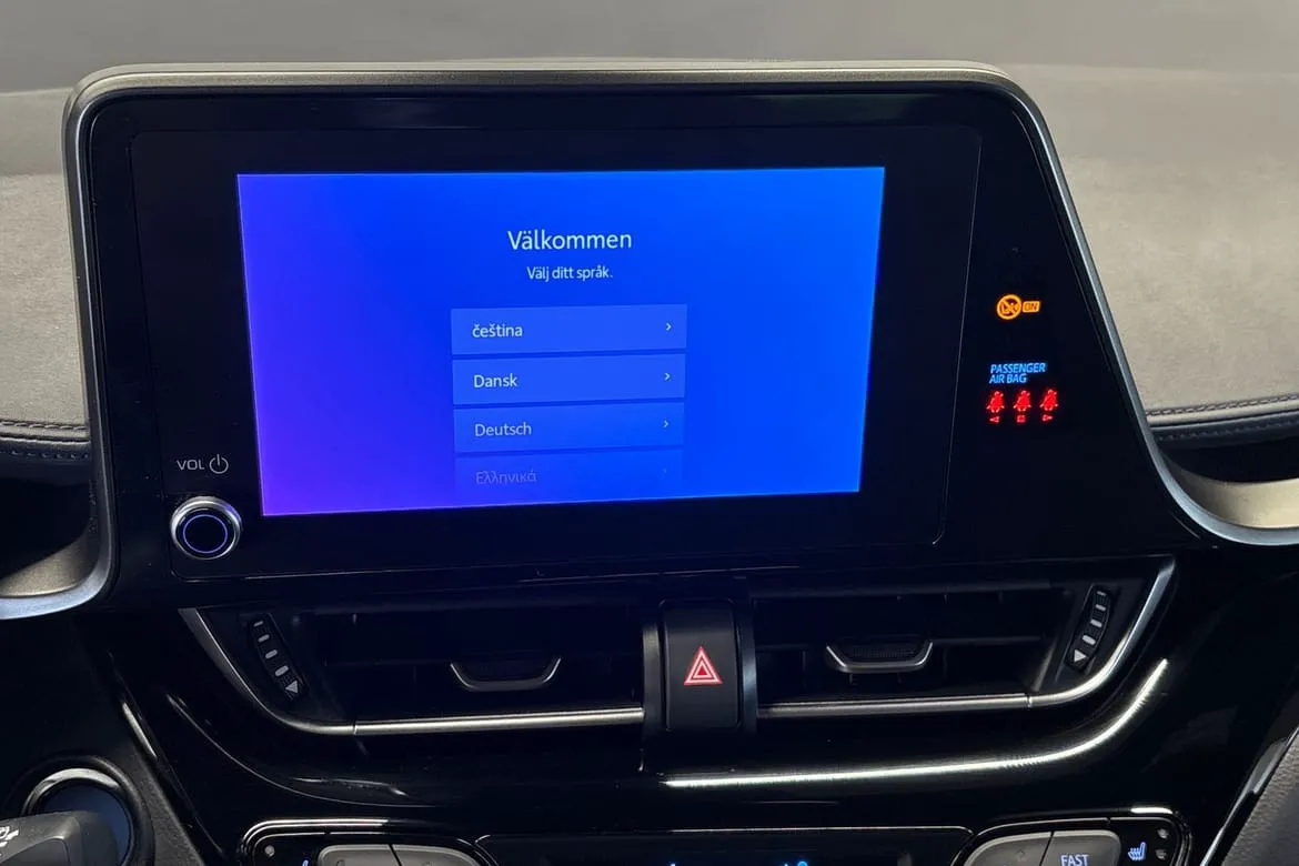 Vehicle image 14