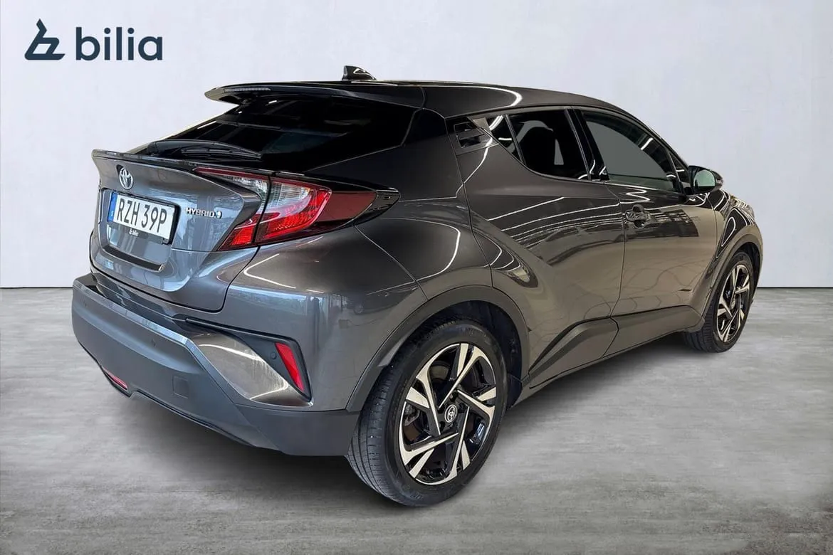 Vehicle image 18
