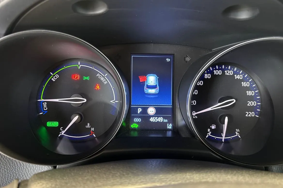 Vehicle image 15