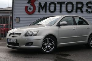 Toyota Avensis bild 2