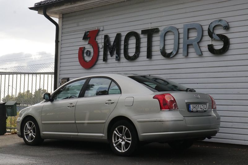 Toyota Avensis bild 12